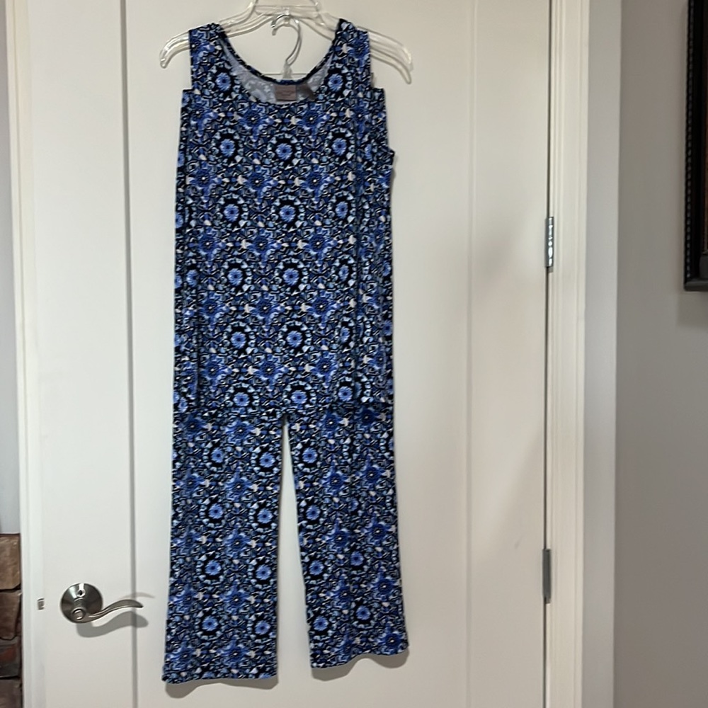 Chico’s Easy Wear 2pc set Top and Pants